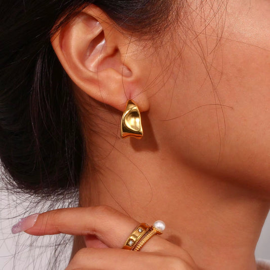 Muse Earrings - Gold